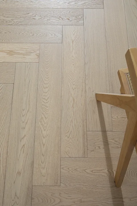 Satin Greige Herringbone engineered oak flooring, product photograph 13