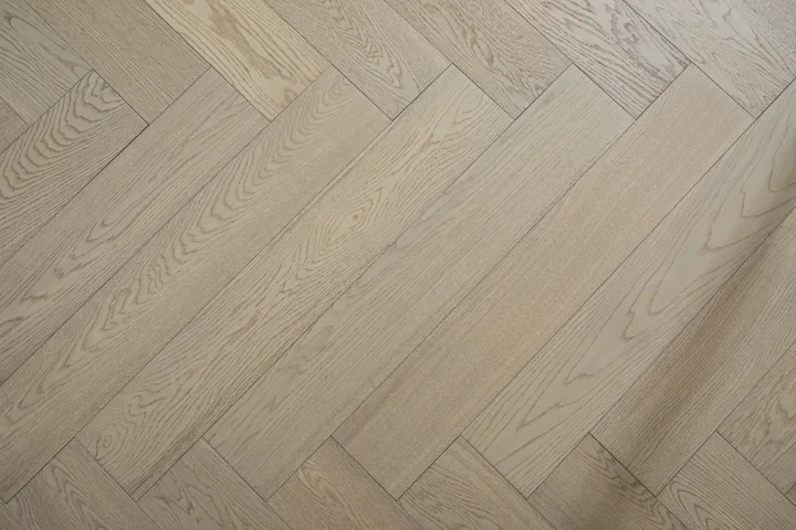 Satin Greige Herringbone engineered oak flooring, product photograph 25