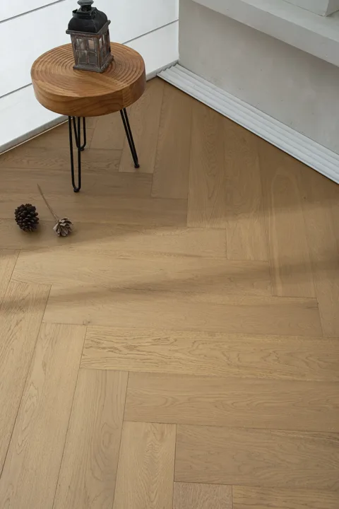 Latte Tan Herringbone engineered oak flooring, product photograph 17