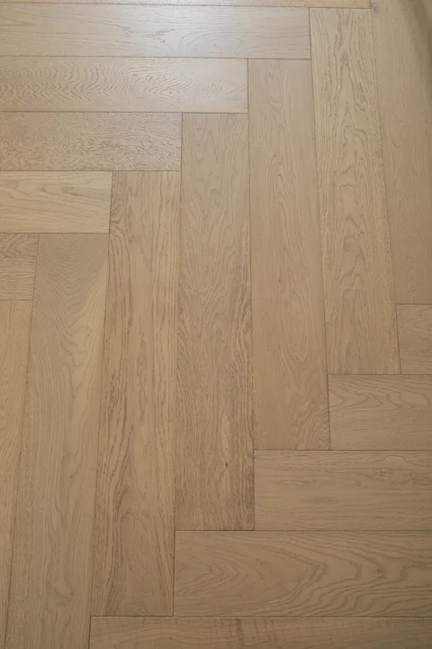 Latte Tan Herringbone engineered oak flooring, product photograph 24