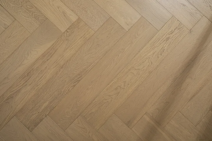 Latte Tan Herringbone engineered oak flooring, product photograph 25