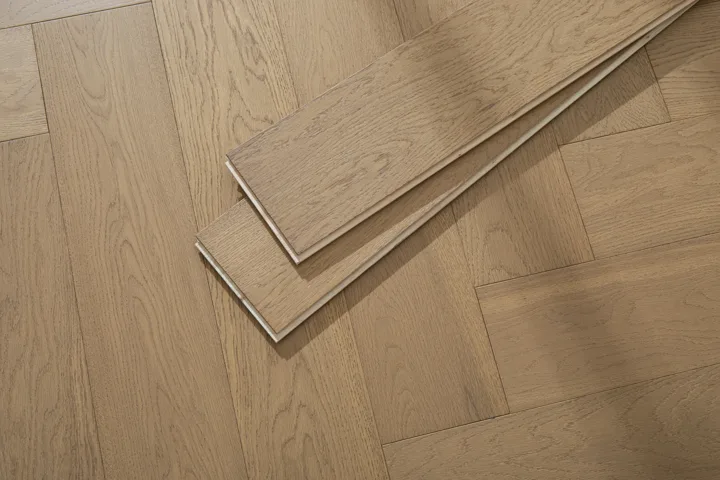 Latte Tan Herringbone engineered oak flooring, product photograph 28