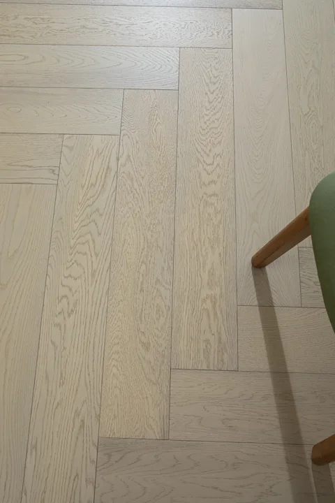 Washed Sand Herringbone engineered oak flooring, product photograph 13