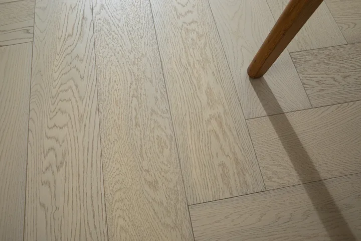 Washed Sand Herringbone engineered oak flooring, product photograph 14