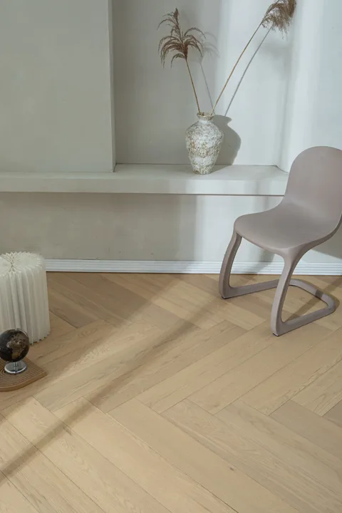 Natural Oak Herringbone engineered oak flooring, product photograph 9