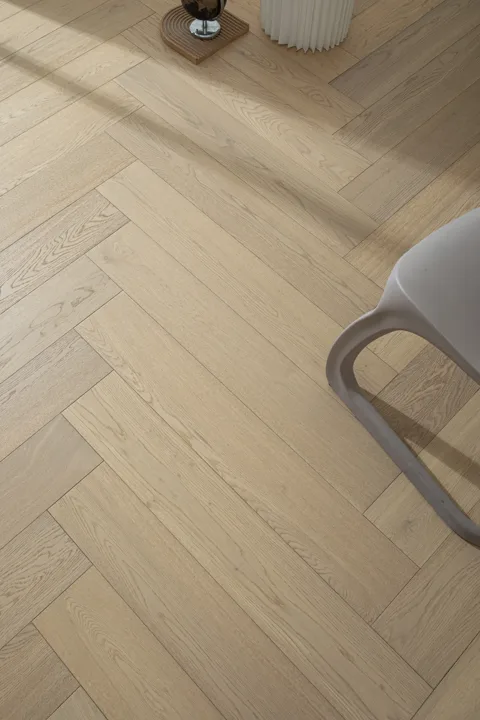Natural Oak Herringbone engineered oak flooring, product photograph 11