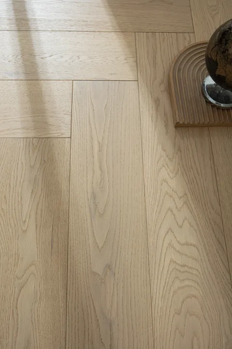 Natural Oak Herringbone engineered oak flooring, product photograph 21