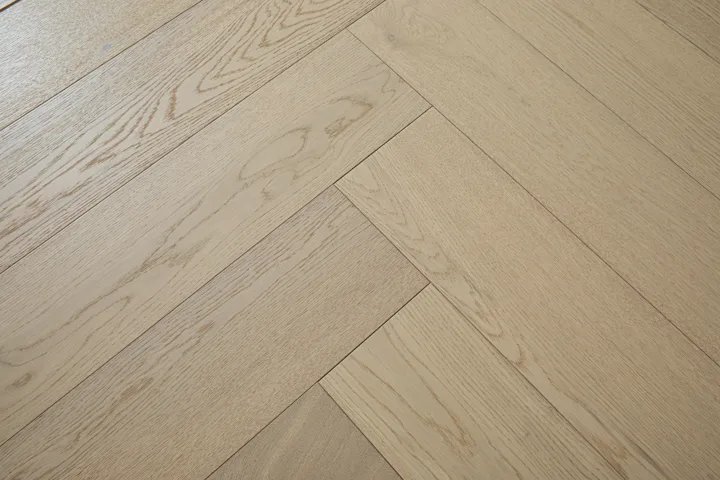 Natural Oak Herringbone engineered oak flooring, product photograph 26