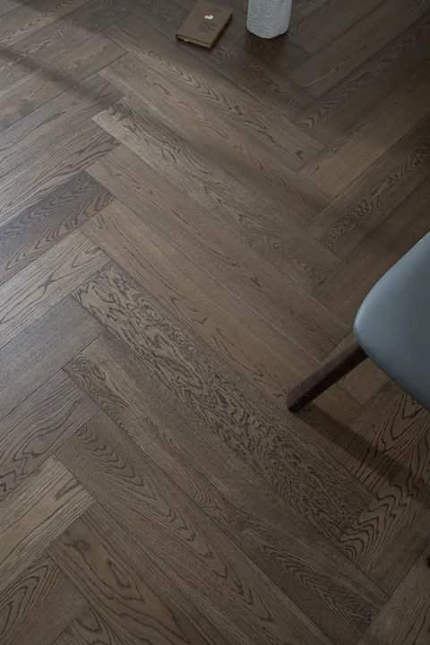 Burnished Java Herringbone engineered oak flooring, product photograph 11