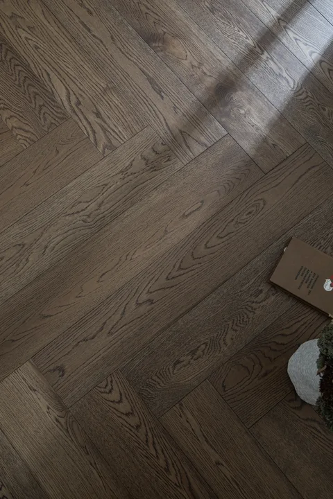 Burnished Java Herringbone engineered oak flooring, product photograph 20